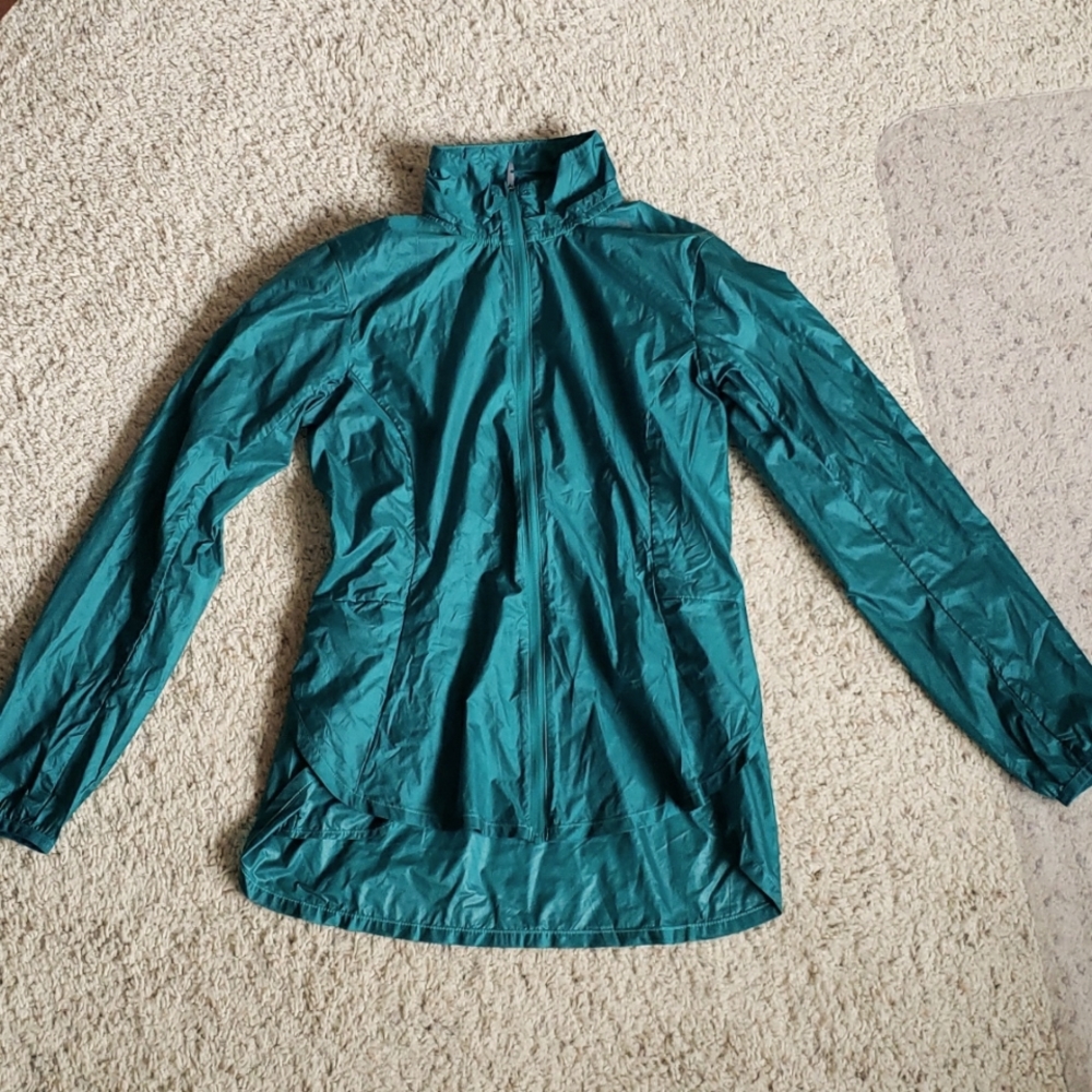 Brooks Lightweight Run Happy Jjacket